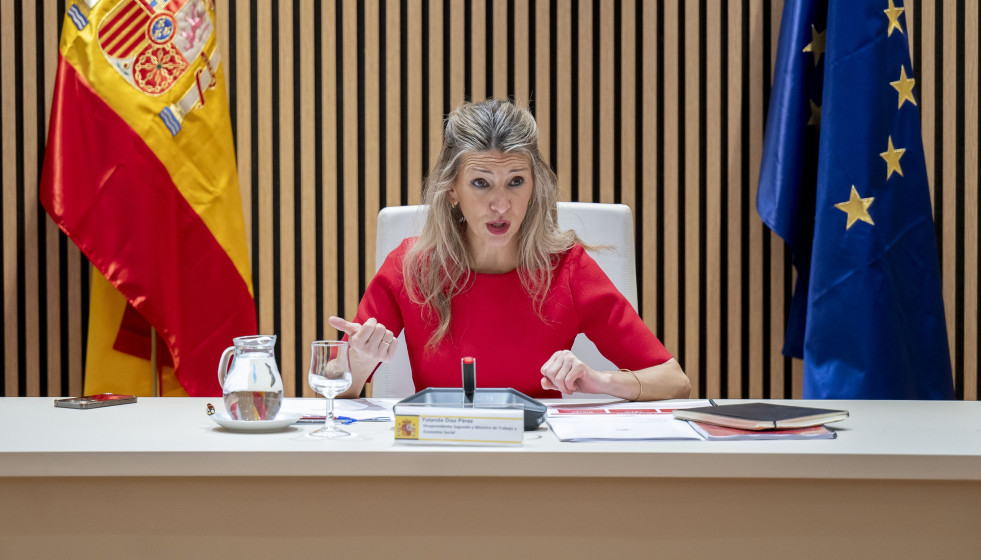 La vicepresidenta segunda y ministra de Trabajo y Economía Social, Yolanda Díaz, se reúne con los agentes sociales, en la sede del Ministerio, a 5 de marzo de 2026, en Madrid (España).