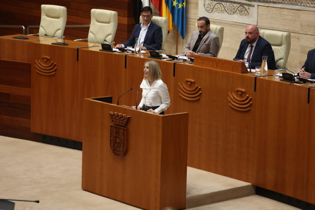 La candidata a la Presidencia de la Junta de Extremadura, María Guardiola, pronuncia su discurso de investidura.