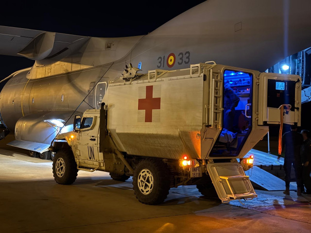 La UMAER evacúa a dos 'cascos azules' de Líbano por motivos médicos.