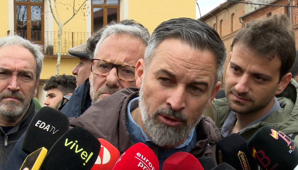 El presidente de Vox, Santiago Abascal, en una cto de campaña en Cigales (Valladolid)