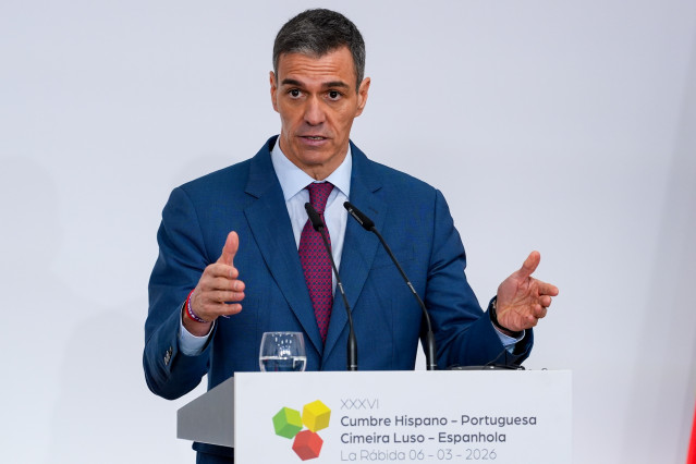 Comparecencia del presidente del Gobierno, Pedro  Sánchez, ante los medios de comunicación durante la XXXVI Cumbre Hispano-Portuguesa. A 6 de marzo de 2026 en Palos de la Frontera, Huelva (Andalucía, España).