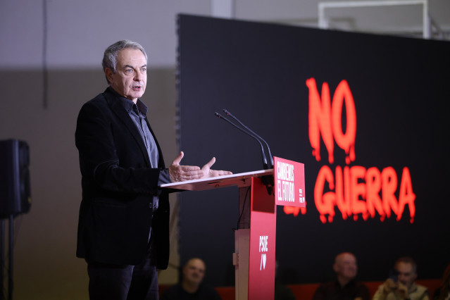 El expresidente del Gobierno José Luis Rodríguez Zapatero, interviene durante un acto público, en el Pabellón Luis Vives, a 6 de marzo de 2026, en León, Castilla y León (España)
