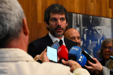 El ministro de Cultura, Ernest Urtasun, en declaraciones a los periodistas en Málaga.