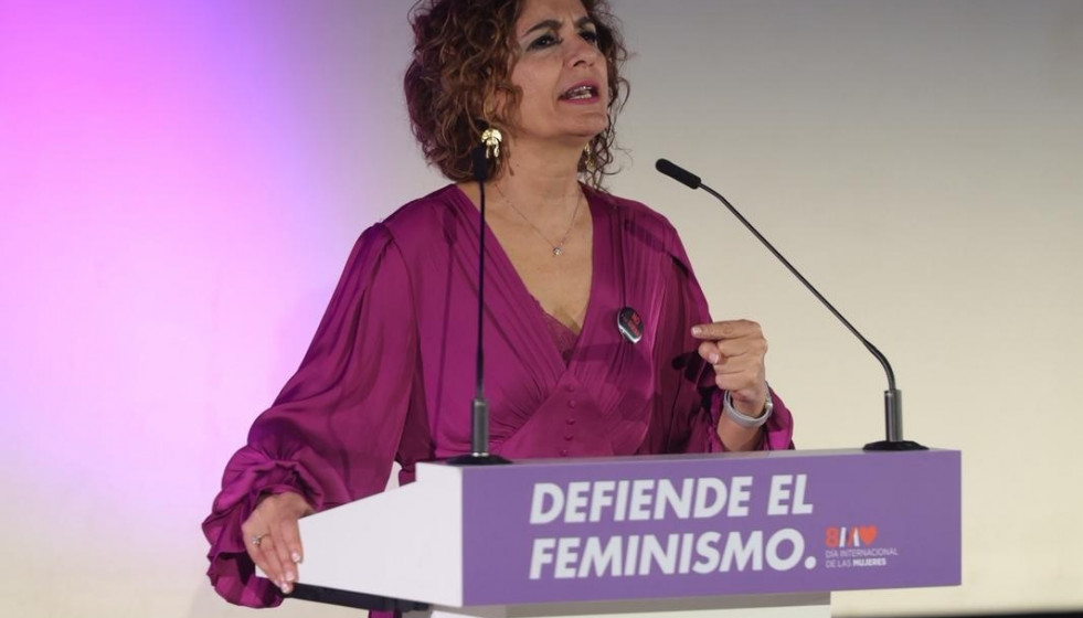 La vicepresidenta primera del Gobierno y ministra de Hacienda, María Jesús Montero, en su intervención en la 27ª edición de los Premios Clara Campoamor que concede el PSOE-A con motivo del 8M.