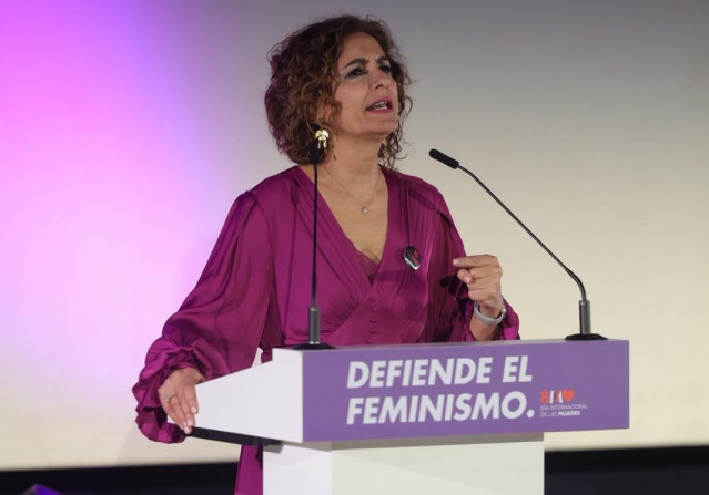 La vicepresidenta primera del Gobierno y ministra de Hacienda, María Jesús Montero, en su intervención en la 27ª edición de los Premios Clara Campoamor que concede el PSOE-A con motivo del 8M.