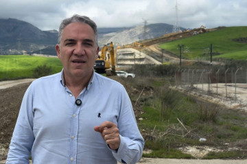 El vicesecretario de Coordinación Autonómica y Local y Análisis Electoral del PP y diputado nacional por Málaga, Elías Bendodo, en su visita a Álora (Málaga)