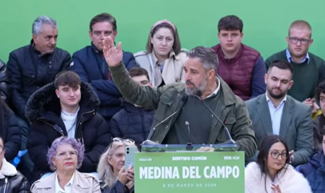 El presidente de Vox, Santiago Abascal, en un acto electoral en Medina del Campo.