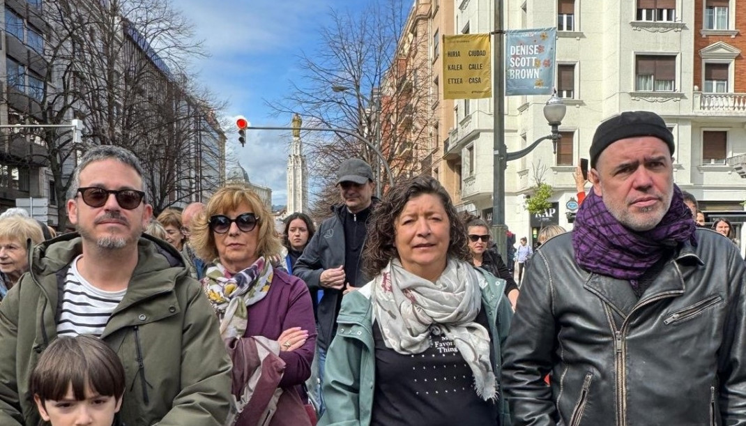 El secretario general de CCOO Euskadi, Santi Martínez, su antecesora en el cargo, Loli García, y el secretario general de CCOO, Unai Sordo, en la manifestación del 8M