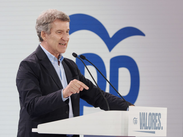 Archivo - El presidente del PP, Alberto Núñez Feijóo, durante la campaña interna ante la celebración del Congreso del PP, a 30 de mayo de 2025, en Valladolid, Castilla y León (España).