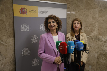 La vicepresidenta primera del Gobierno y ministra de Hacienda, María Jesús Montero, atiende a los medios en Córdoba.