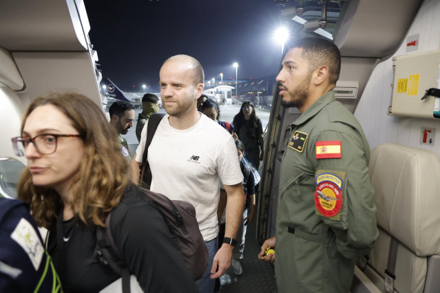 Evacuación de ciudadanos españoles, a 4 de marzo de 2026, en Oriente Próximo.