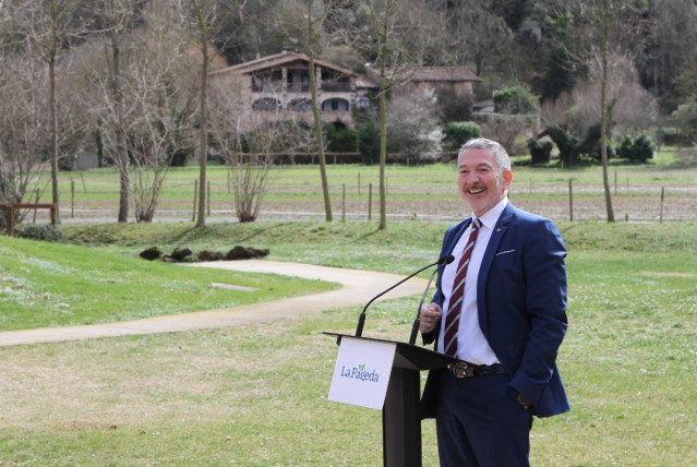 Archivo - El conseller de Empresa y Trabajo, Miquel Sàmper