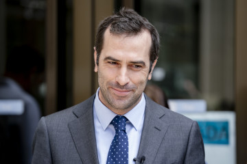 Archivo - El ministro de Economía, Comercio y Empresa, Carlos Cuerpo, atiende a los medios de comunicación, en el Ministerio de Economía, Comercio y Empresa, a 15 de mayo de 2024, en Madrid (Españ