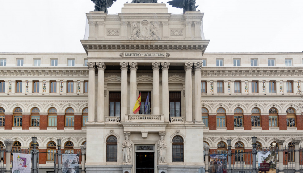 Archivo - Fachada del Ministerio de Agricultura, Pesca y Alimentación