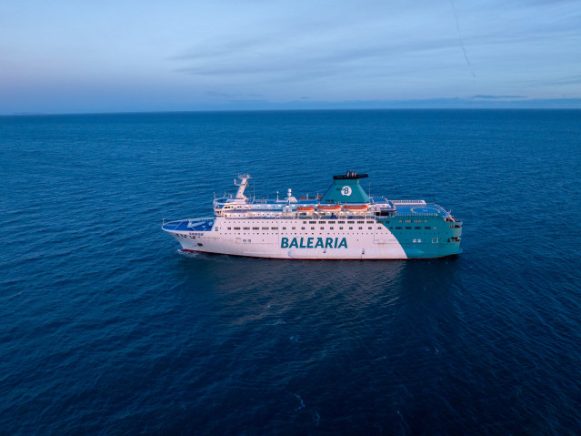Buque Baleària.