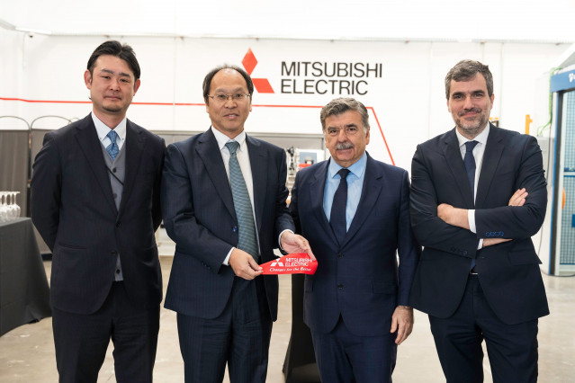 Equipo de Mitsubishi Electric en la inauguración de su nuevo centro en Las Tablas