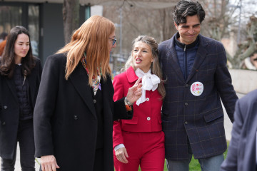 El candidato de IU-Sumar-Verdes Equo a la Presidencia de la Junta, Juan Gascón, la vicepresidenta segunda del Gobierno y ministra de Trabajo y Economía Social, Yolanda Díaz,durante un encuentro con