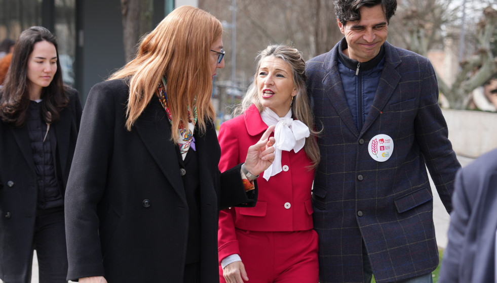 El candidato de IU-Sumar-Verdes Equo a la Presidencia de la Junta, Juan Gascón, la vicepresidenta segunda del Gobierno y ministra de Trabajo y Economía Social, Yolanda Díaz,durante un encuentro con