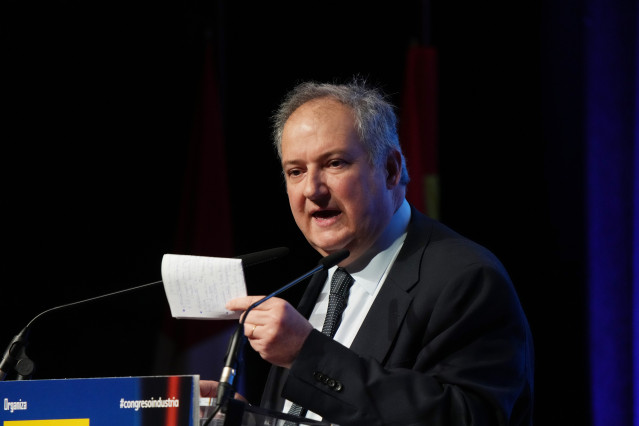 Archivo - El ministro de Industria y Turismo, Jordi Hereu.