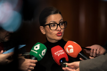 La ministra de Juventud e Infancia, Sira Rego, atiende a los medios a su llegada al acto ‘Hacia un estado social feminista. Infancia y desigualdad’, en el Ministerio de Derechos Sociales, Consumo 