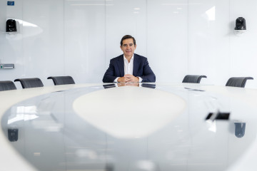 Archivo - El presidente del BBVA, Carlos Torres Vila, durante una entrevista para Europa Press, en el edificio ‘La Vela’, en la ciudad del BBVA, a 8 de octubre de 2025, en Madrid (España).