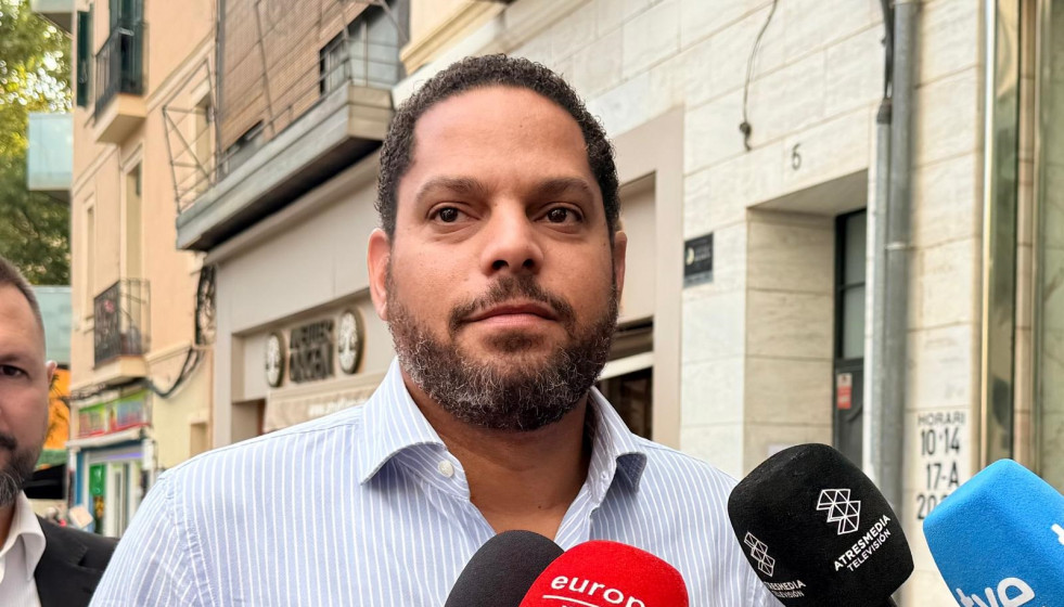 Archivo - El secretario general de Vox y líder de Vox en Catalunya, Ignacio Garriga, en declaraciones.