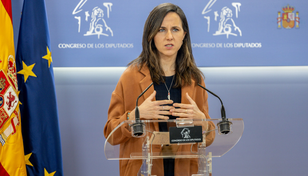 La diputada de Podemos, Ione Belarra, durante una rueda de prensa, en el Congreso de los Diputados, a 10 de marzo de 2026, en Madrid (España).