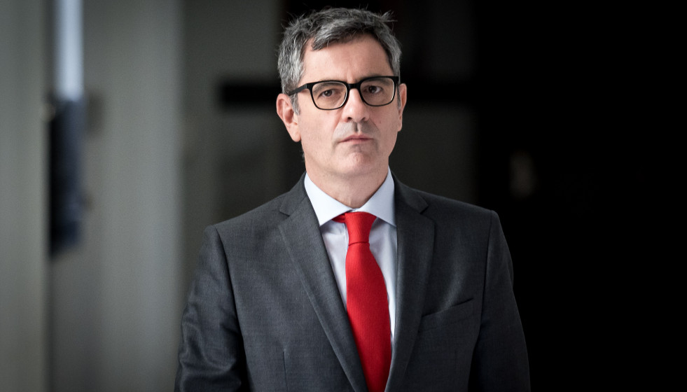 El ministro de Presidencia, Justicia y Relaciones con las Cortes, Félix Bolaños, a su llegada a la comparecencia ante los medios de comunicación tras reunirse con la fiscal general del Estado, Tere