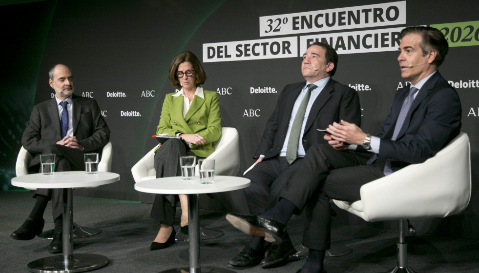 Desde la izquierda: el director general de CECA, Antonio Romero; la presidente de AEB, Alejandra Kindelán; y el presidente del ICO, Manuel Illueca.