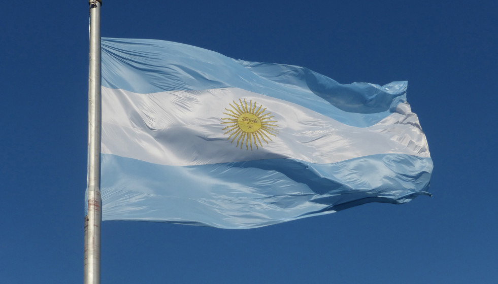 Archivo - Bandera de la República Argentina