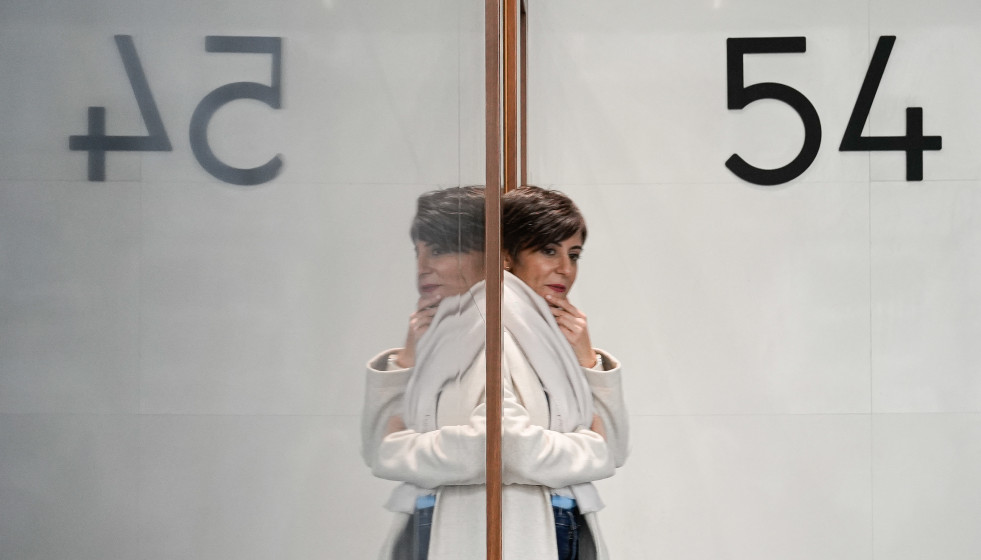 Archivo - La ministra de Vivienda y Agenda Urbana, Isabel Rodríguez, visita un edificio con viviendas propiedad de CASA 47, la Entidad Estatal de Vivienda.