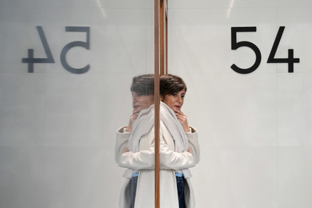 Archivo - La ministra de Vivienda y Agenda Urbana, Isabel Rodríguez, visita un edificio con viviendas propiedad de CASA 47, la Entidad Estatal de Vivienda.