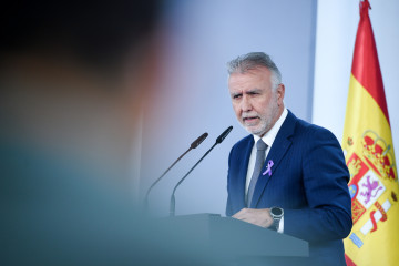 Archivo - El ministro de Política Territorial y Memoria Democrática, Ángel Víctor Torres, durante una rueda de prensa, en el Complejo de la Moncloa, a 25 de noviembre de 2024, en Madrid (España).