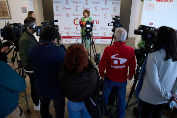 La secretaria general del PSOE-A y vicepresidenta primera del Gobierno, María Jesús Montero, atiende a los medios en Algeciras (Cádiz).