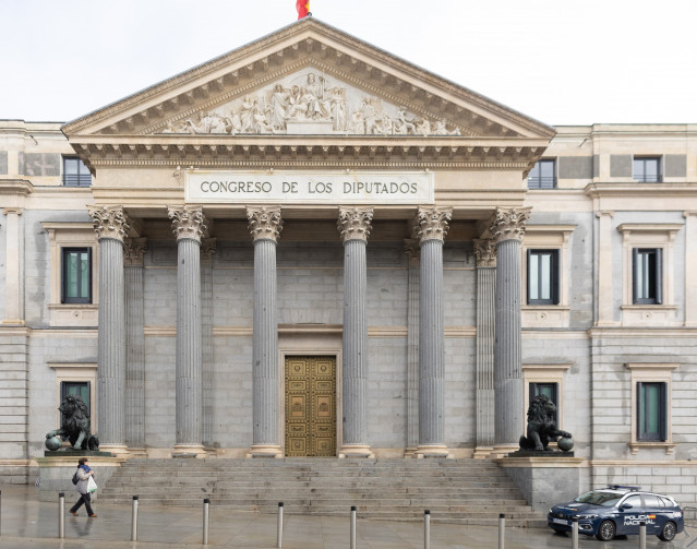 Archivo - Fachada del Congreso de los Diputados.