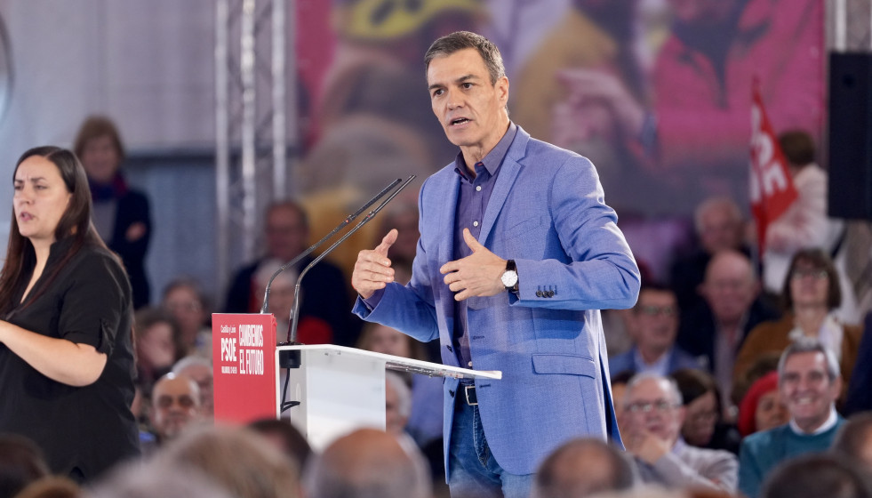 El presidente del Gobierno, Pedro Sánchez, interviene durante el cierre de la campaña del PSOE.