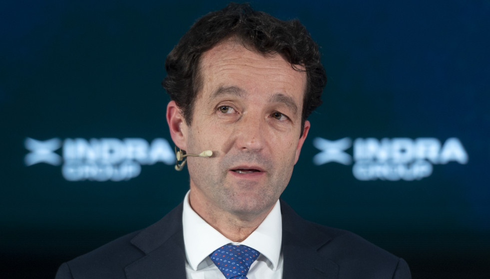 Archivo - El presidente de Indra Group, Ángel Escribano, durante una rueda de prensa, en la sede de Indra, a 26 de febrero de 2025, en Madrid (España)