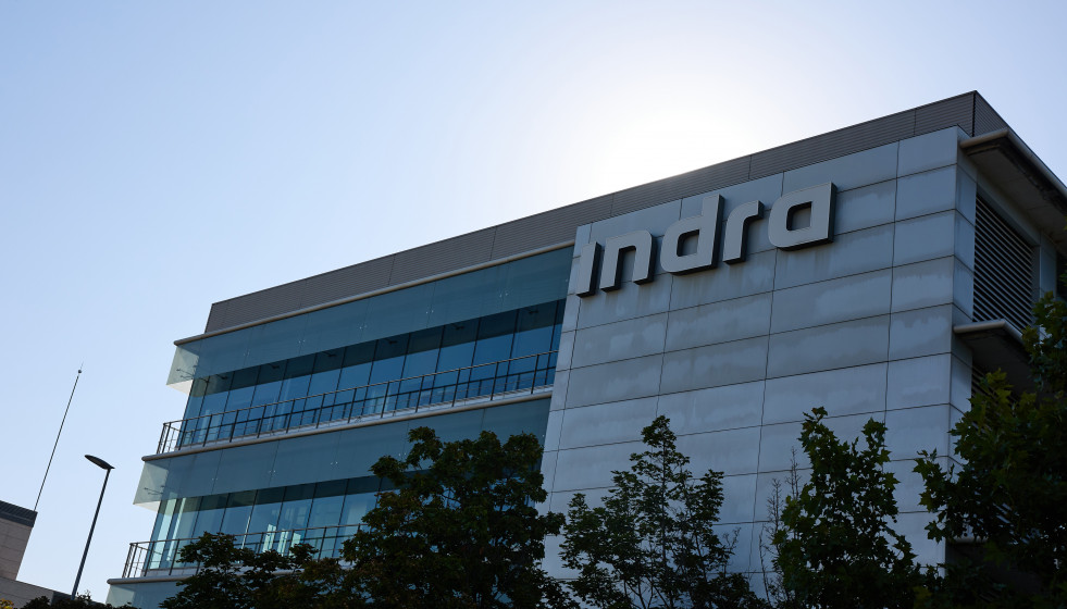 Archivo - Fachada de la sede de Indra, en la calle Avenida de Bruselas 35, a 8 de agosto de 2022, en Madrid (España). Presidida por Marc Murtra, Indra es una empresa multinacional española que ofrec