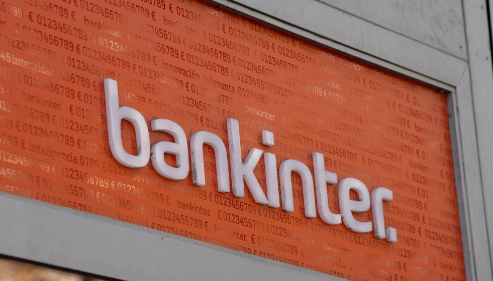 Archivo - Fachada del banco Bankinter, a 4 de octubre de 2024, en Barcelona, Catalunya (España).