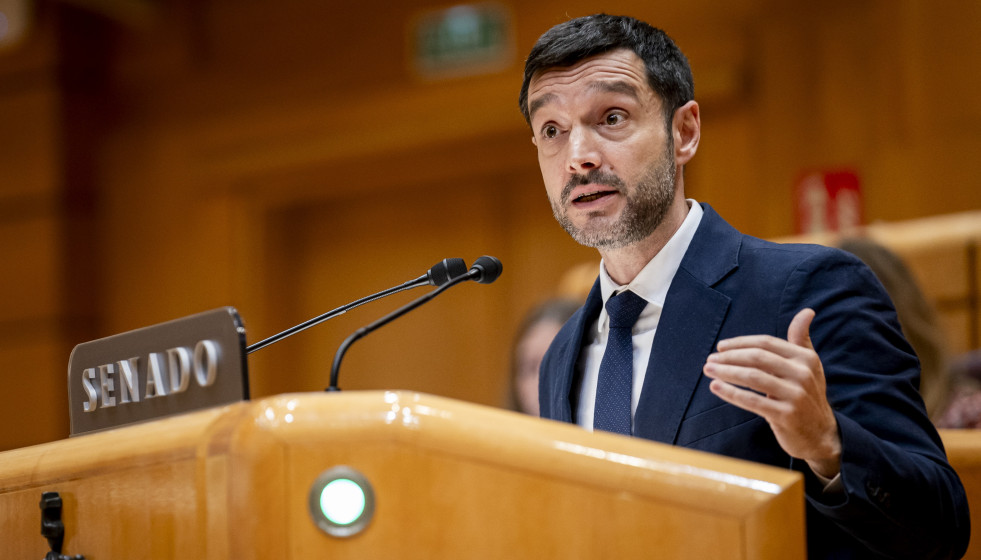 Archivo - El ministro de Derechos Sociales, Consumo y Agenda 2030, Pablo Bustinduy.