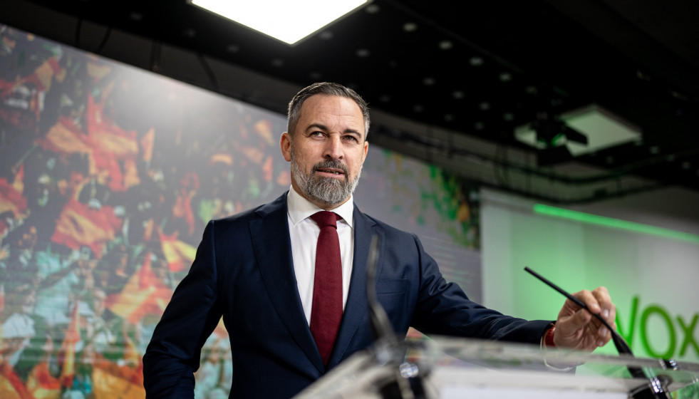 Archivo - El presidente de VOX, Santiago Abascal, valora los resultados de las elecciones extremeñas en una rueda de prensa, en la sede nacional del partido, a 22 de diciembre de 2025, en Madrid (Esp