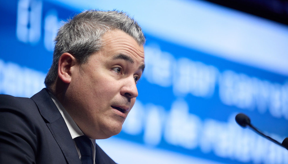 Archivo - El presidente de ANFAC Josep María Recasens en la apertura institucional, durante el II Foro Anfac del Vehículo Industrial y Autobús, con la intervención del director general de ANFAC, J