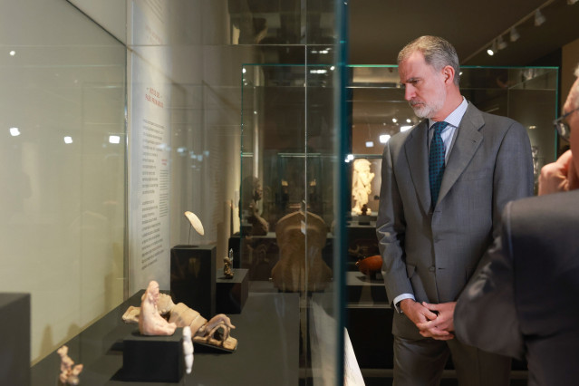 El Rey Felipe VI visita la exposición “La mitad del mundo. La mujer en el México indígena” en el Museo Arqueológico Nacional