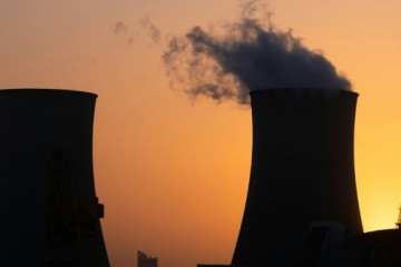 Archivo - Central nuclear en una imagen de archivo de la Síndica.