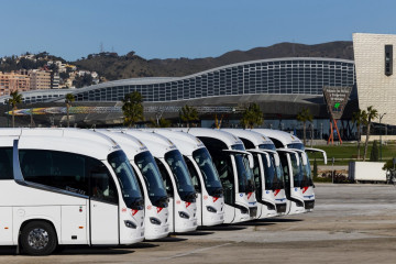 Archivo - Autobuses en una imagen de archivo.