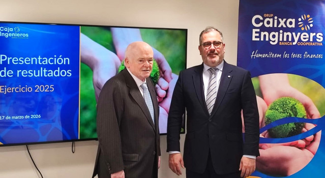 El presidente de Caixa Enginyers, Félix Masjuan, y el director general, Juanjo Llopis