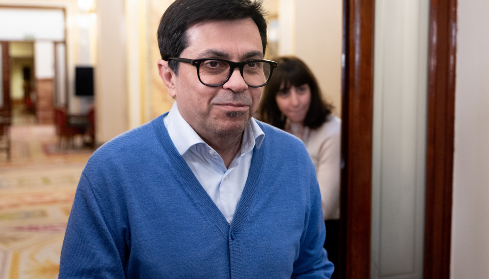 El secretario cuarto de la Mesa del Congreso, Gerardo Pisarello, a su llegada a una reunión de la Mesa del Congreso de los Diputados,  24 de febrero de 2026, en Madrid (España).