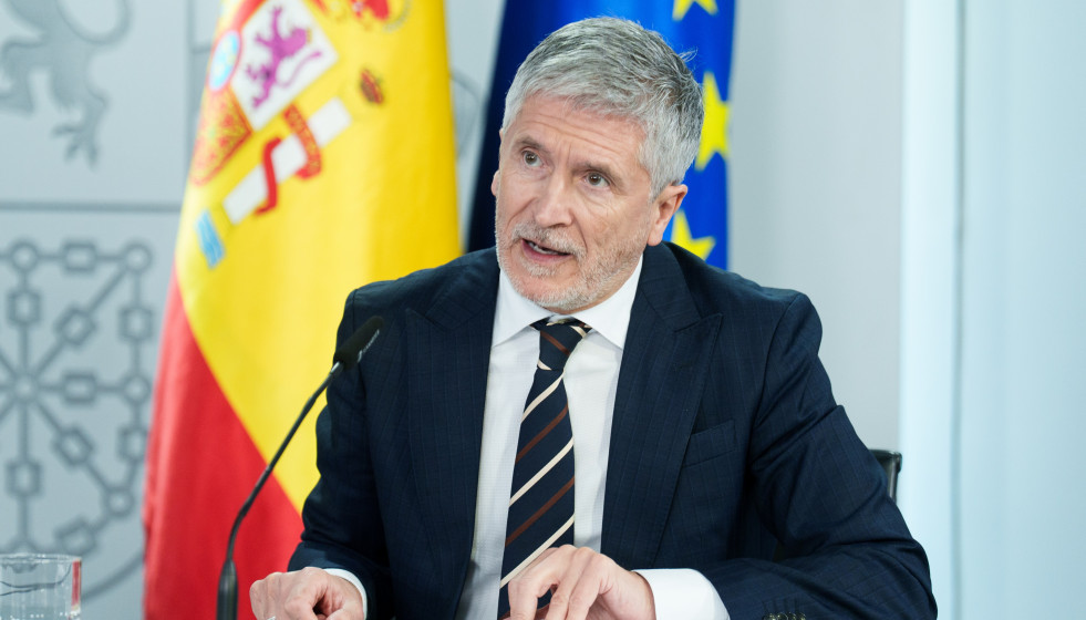 El ministro de Interior, Fernando Grande-Marlaska, durante una rueda de prensa posterior al Consejo de Ministros, a 17 de marzo de 2026, en Madrid (España).