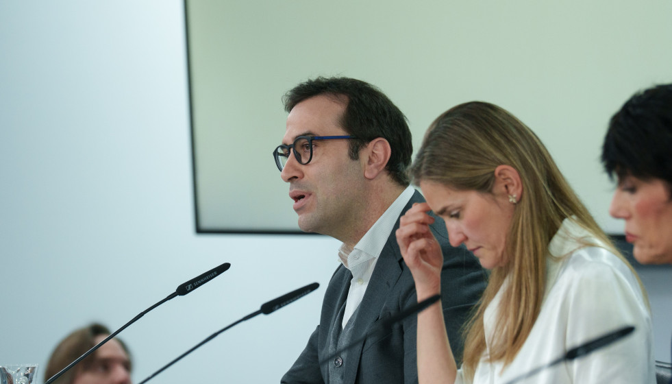 El ministro de Economía, Comercio y Empresa, Carlos Cuerpo, durante una rueda de prensa posterior al Consejo de Ministros, a 17 de marzo de 2026, en Madrid (España).