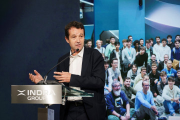 Archivo - El presidente de Indra, Ángel Escribano.